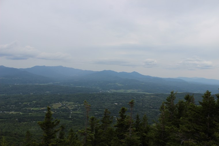 Stowe Pinnacle Trail, Stowe, Vermont, hiking, mountain hiking, mountains, The Adirondack Mountains, Adirondack, New York, Green Mountain State, outdoors, summer activities, summer hikes, Lake Champlain