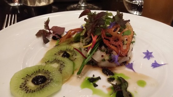 scallops, ceviche, seafood, kiwi, eccentric dishes, cured fish, salad, dried fish, flower, Lex Deux Singes, Two Monkeys, Montreal, restaurant, dinner, appetizer, anniversary